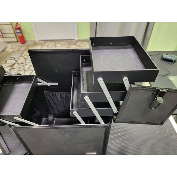 Чемодан грумера Artero на колесиках