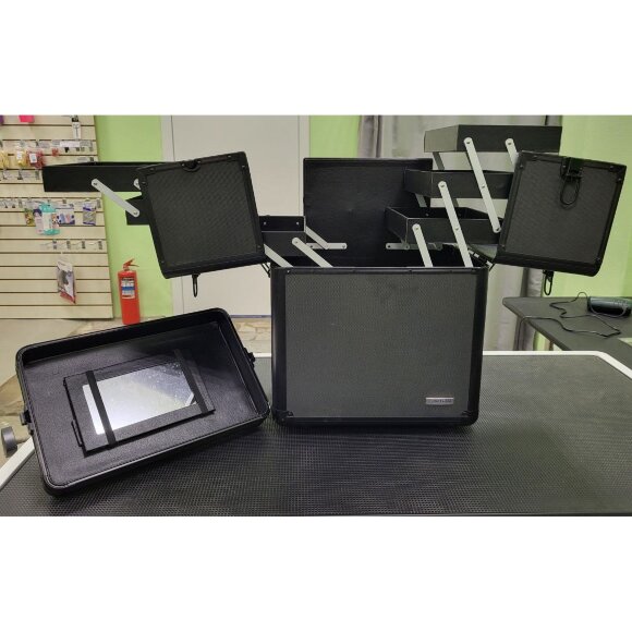 Чемодан грумера Artero на колесиках