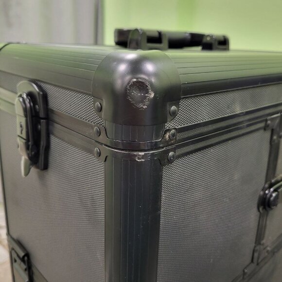 Чемодан грумера Artero на колесиках