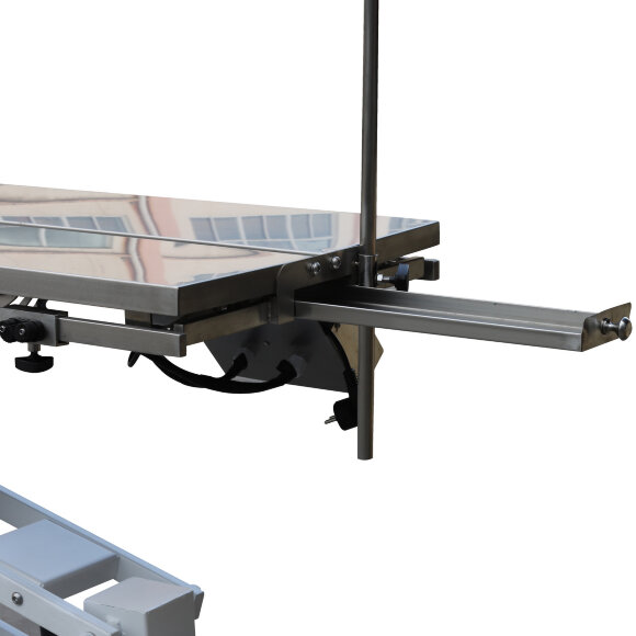 Стол ветеринарный Toex FT-828H электрический подъемный с V-образным верхом Стол ветеринарный Toex FT-828H электрический подъемный с V-образным верхом