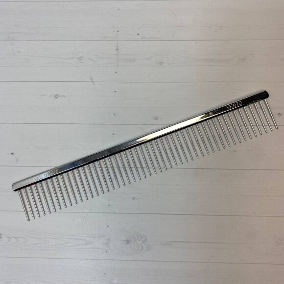 Расческа Yento хромированная 25 см для пуделей и шпицев Расческа Yento хромированная 25 см для пуделей и шпицев