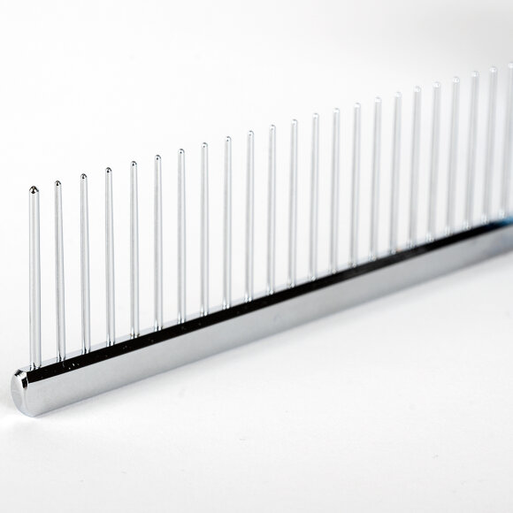 Расческа Yento хромированная 25 см для пуделей и шпицев Расческа Yento хромированная 25 см для пуделей и шпицев